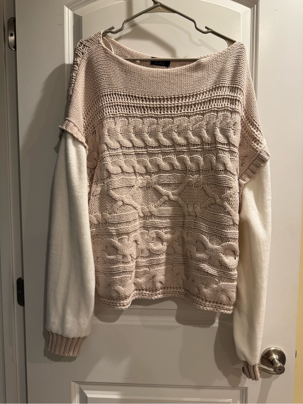 Boatneck Cable Knit Pullover Sweater in Cream & Beige
